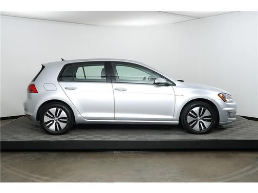 No Color 2016 Volkswagen e-Golf SE