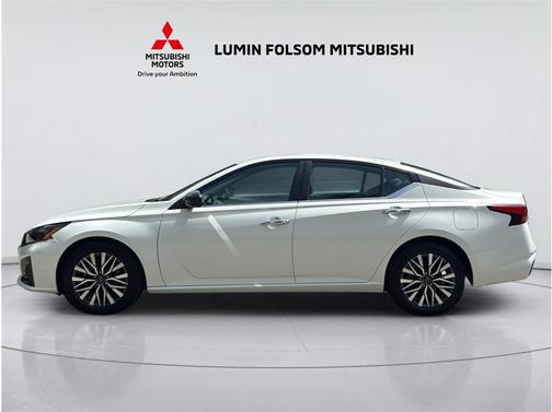 White 2025 Nissan Altima 2.5 SV