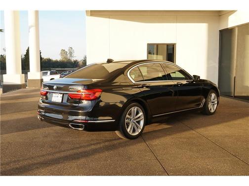2018 BMW 750 i xDrive