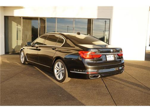 2018 BMW 750 i xDrive