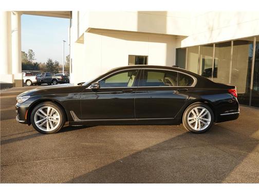 2018 BMW 750 i xDrive