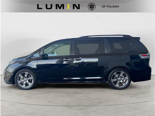 2020 Toyota Sienna SE