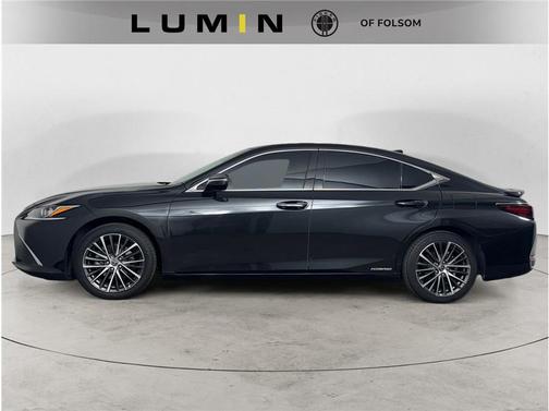 2022 Lexus ES 300h Base