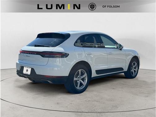 2021 Porsche Macan Sport Utility 4D