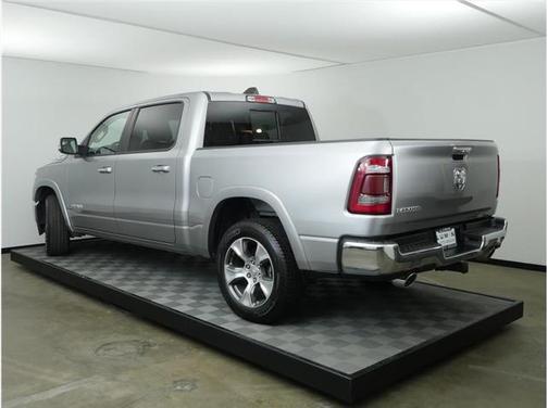 Photo 4 of 32 of 2020 RAM 1500 Laramie