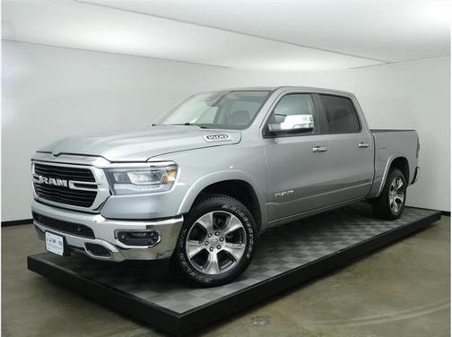 Photo 1 of 32 of 2020 RAM 1500 Laramie
