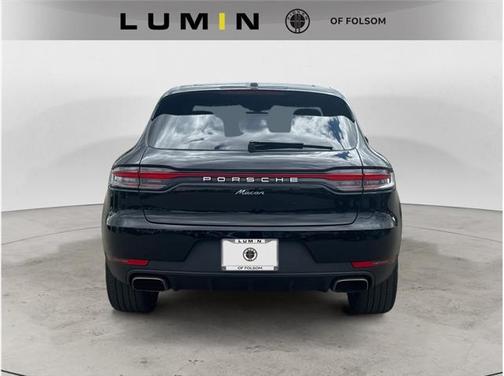 2021 Porsche Macan Base