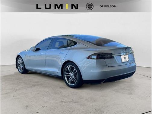 2015 Tesla Model S 85D