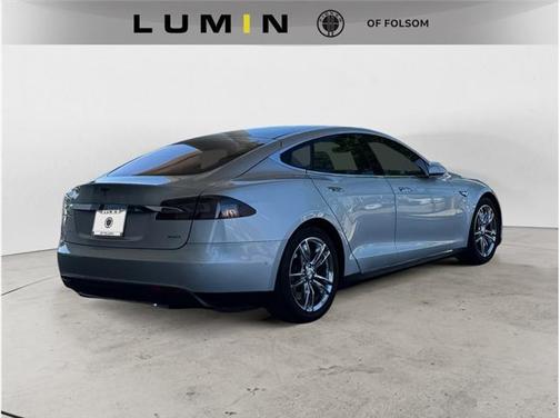 2015 Tesla Model S 85D