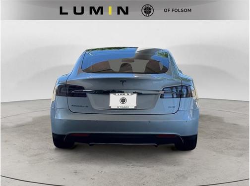 2015 Tesla Model S 85D
