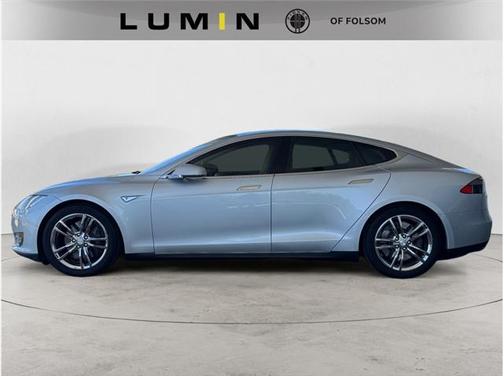 2015 Tesla Model S 85D