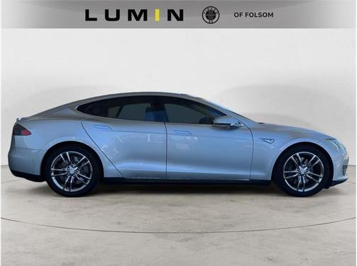 2015 Tesla Model S 85D