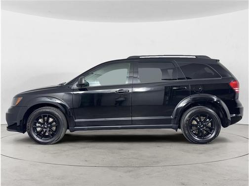 Pitch Black Clearcoat 2020 Dodge Journey SE Value