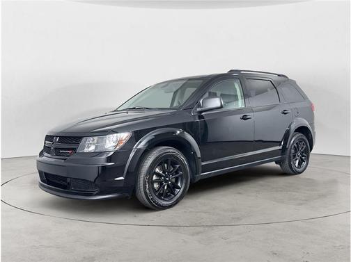 Pitch Black Clearcoat 2020 Dodge Journey SE Value