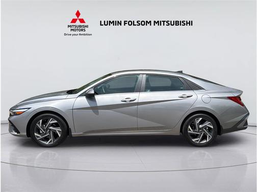 Fluid Metal 2025 Hyundai ELANTRA Limited