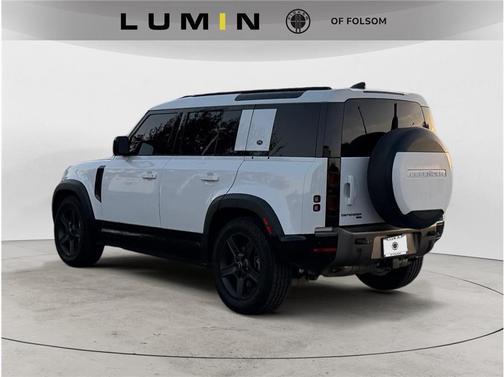 2022 Land Rover Defender 110 X-Dynamic SE