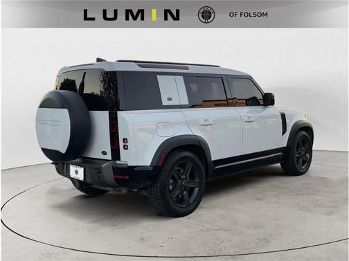 2022 Land Rover Defender 110 X-Dynamic SE