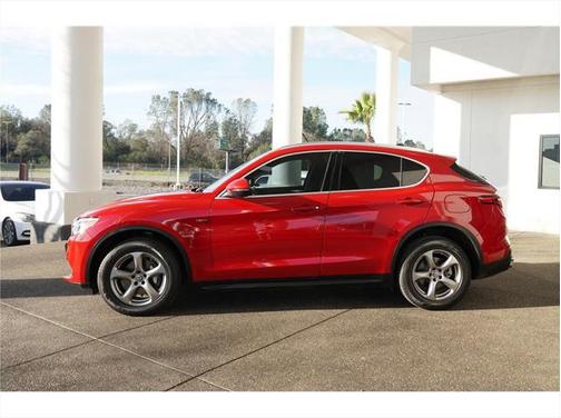 2019 Alfa Romeo Stelvio Ti Sport