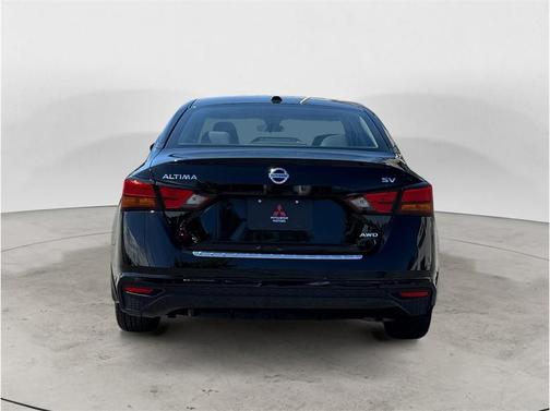 Super Black 2022 Nissan Altima 2.5 SV