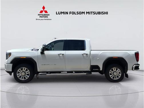 White 2021 GMC Sierra 2500 Denali