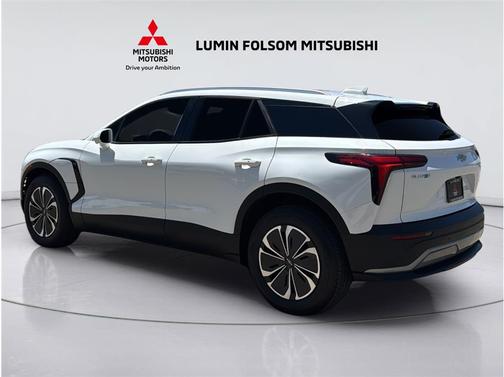 Summit White 2024 Chevrolet Blazer EV eAWD LT