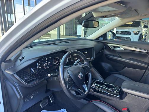 2023 Buick Envision Essence FWD