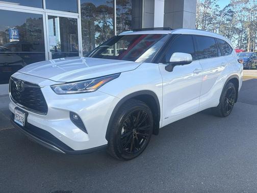 Wind Chill Pearl 2025 Toyota Highlander Hybrid Platinum