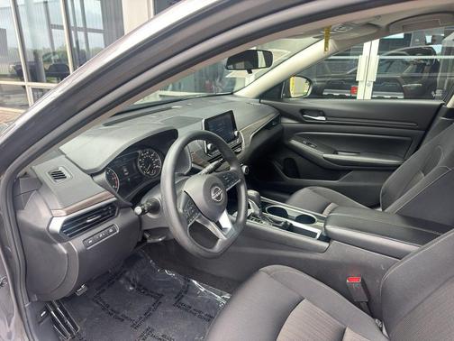 Gun Metallic 2024 Nissan Altima 2.5 SV