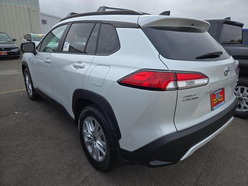 2025 Toyota Corolla Cross LE