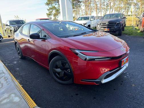 2026 Toyota Prius Plug-In Hybrid SE