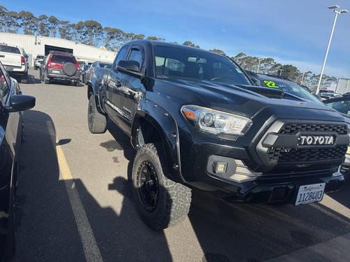 2017 Toyota Tacoma TRD Sport