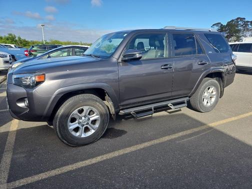 Magnetic Gray Met. 2018 Toyota 4Runner SR5 Premium