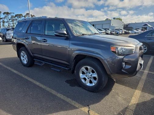 Magnetic Gray Met. 2018 Toyota 4Runner SR5 Premium