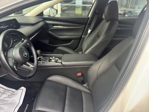 2025 Mazda Mazda3 FWD w/Preferred Package