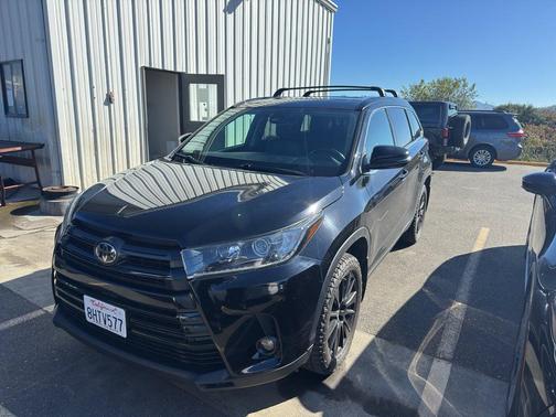 2019 Toyota Highlander SE