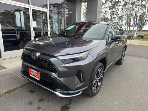 2025 Toyota RAV4 Hybrid SE