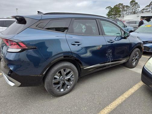Vesta Blue 2023 Kia Sportage Hybrid SX-Prestige