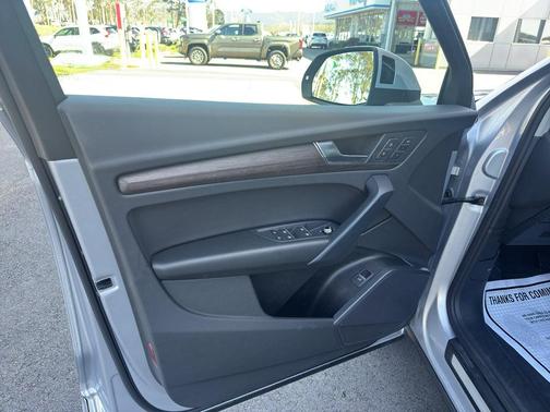 2023 Audi Q5 40 Premium