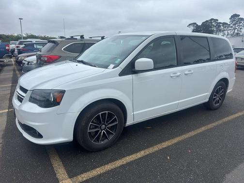 White Knuckle Clearcoat 2019 Dodge Grand Caravan GT