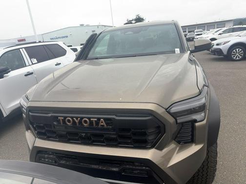 Bronze Oxide 2026 Toyota Tacoma Hybrid Trailhunter
