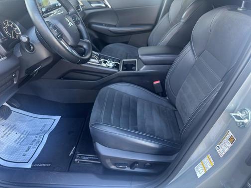 2024 Mitsubishi Outlander SE Black Edition S-AWC