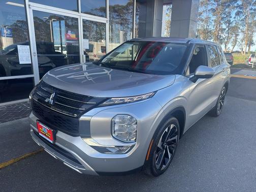 2024 Mitsubishi Outlander SE Black Edition S-AWC