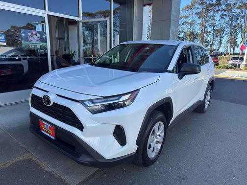 2024 Toyota RAV4 LE