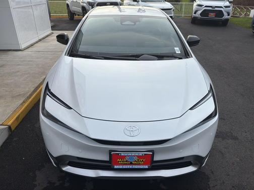 2026 Toyota Prius Plug-In Hybrid SE