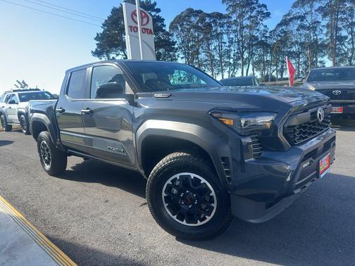 2025 Toyota Tacoma TRD Off Road