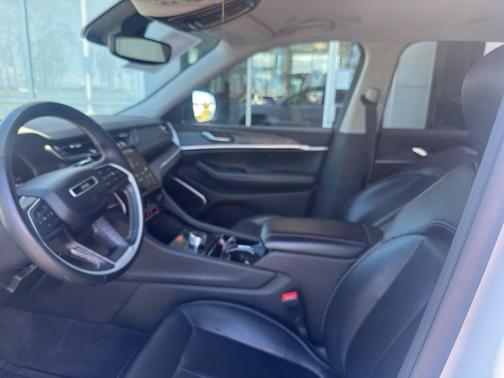 Bright White Clearcoat 2021 Jeep Grand Cherokee L Limited