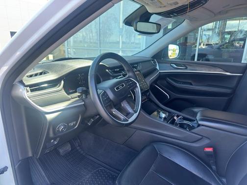 Bright White Clearcoat 2021 Jeep Grand Cherokee L Limited