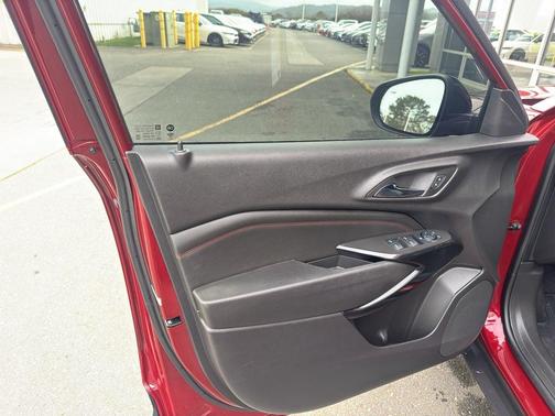 2025 Chevrolet Trax FWD 2RS