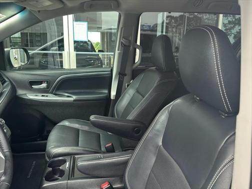 2017 Toyota Sienna SE Premium