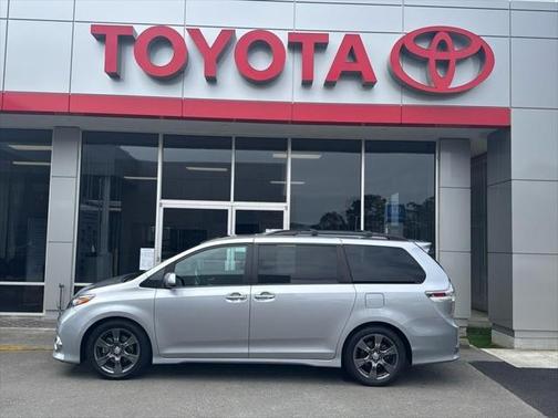 2017 Toyota Sienna SE Premium